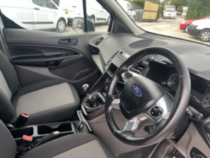 2019 Ford Transit Connect 1.5 200 Ecoblue in White — image 3