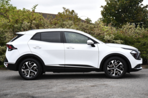 2023 Kia Sportage 1.6 T-Gdi 3 SUV 5dr Petrol Manual Euro 6 (s/s) (148 Bhp) in White — image 2