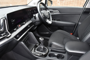 2023 Kia Sportage 1.6 T-Gdi 3 SUV 5dr Petrol Manual Euro 6 (s/s) (148 Bhp) in White — image 4