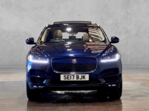 2017 Jaguar F-Pace 2.0 D180 Portfolio Auto AWD Euro 6 (s/s) 5dr in Blue — image 5
