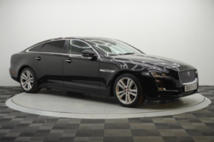 2017 Jaguar Xj 3.0d V6 Premium Luxury Auto Euro 6 (s/s) 4dr (lwb) in Black — image 5