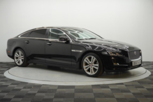 2017 Jaguar Xj 3.0d V6 Premium Luxury Auto Euro 6 (s/s) 4dr (lwb) in Black — image 6