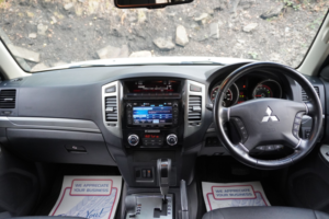 2015 Mitsubishi Shogun 3.2 Di-Dc Sg3 in White — image 2