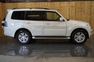 2015 Mitsubishi Shogun 3.2 Di-Dc Sg3 in White — image 6