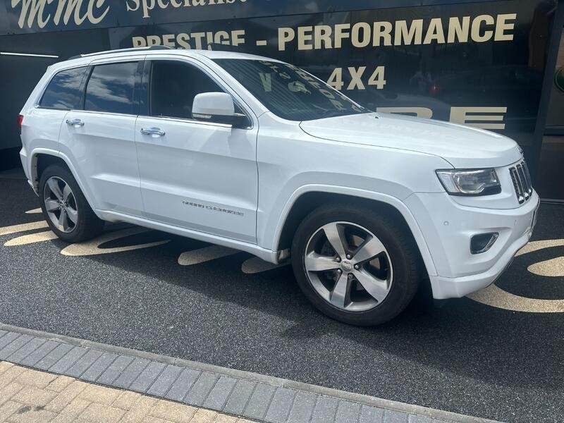 2016 Jeep Grand Cherokee 3.0 Grand Cherokee 3.0l V6 Crd Overland in White — image 1