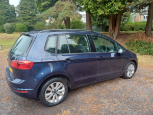 2014 Volkswagen Golf Sv 1.4 Tsi Bluemotion Tech Se in Blue — image 4