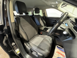 2020 Land Rover Range Rover Evoque 2.0 D150 Fwd Euro 6 (s/s) 5dr in Black — image 4