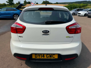 2014 Kia Rio 1.1 Crdi Ecodynamics 1 Air Hatchback 5dr Diesel Manual Euro 5 (s/s) (74 Bhp) in White — image 3