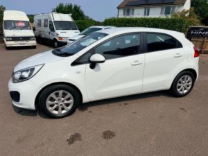 2014 Kia Rio 1.1 Crdi Ecodynamics 1 Air Hatchback 5dr Diesel Manual Euro 5 (s/s) (74 Bhp) in White — image 5