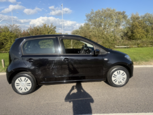 2016 Volkswagen Up! 1.0 Move Up! in Black — image 2