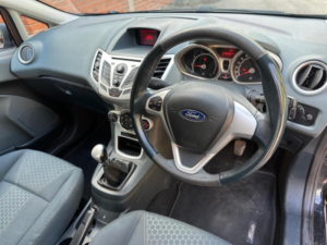 2009 Ford Fiesta 1.25 Zetec 5dr in Black — image 5