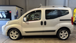 2014 Fiat Qubo 1.3 Qubo Mylife 1.3 16v Multijet 75hp Dualogic Silver 5dr Rare Auto+wheelchair Access+low Miles in Grey — image 2