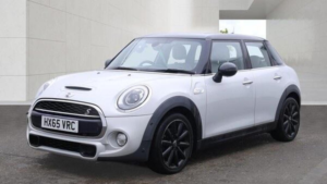 2015 MINI Hatch 2.0 Cooper S Auto Euro 6 (s/s) 5dr in Silver — image 5