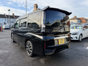 2017 Honda Stepwagon 2.0 Spada Hybrid 7 Seats Fresh Import Verified Mile Finance Avb in Black — image 4