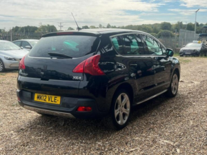 2012 Peugeot 3008 1.6 Vti Allure Euro 5 5dr in Black — image 6
