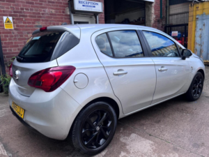 2015 Vauxhall Corsa 1.4i Sri Auto Euro 6 5dr in Silver — image 2