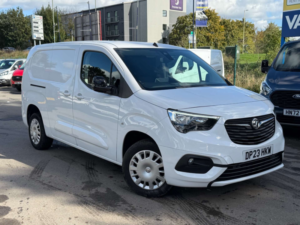 2023 Vauxhall Combo 1.5 Turbo D 2300 Pro Panel Van 6dr Diesel Manual L2 H1 Euro 6 (s/s) (100 Ps) in White — image 4