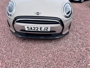 2022 MINI Hatch 1.5 Cooper Exclusive Euro 6 (s/s) 5dr in Grey — image 2