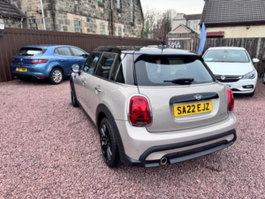 2022 MINI Hatch 1.5 Cooper Exclusive Euro 6 (s/s) 5dr in Grey — image 4