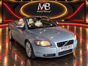 2009 Volvo C70 2.4 D5 Se in Blue — image 2