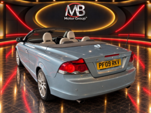 2009 Volvo C70 2.4 D5 Se in Blue — image 5