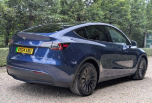 2024 Tesla Model Y (dual Motor) Long Range Auto 4wde 5dr in Blue — image 4