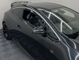 2013 Vauxhall Astra J Gtc Vxr 2.0 Vxr 3dr in Black — image 4