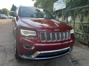 2013 Jeep Grand Cherokee 3.0 V6 Crd Summit in Red — image 2