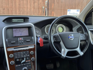 2009 Volvo Xc60 2.4 D5 Se Lux Premium Geartronic AWD Euro 4 5dr in Silver — image 4