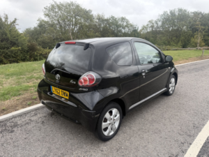 2013 Toyota Aygo 1.0 Vvt-I Fire in Black — image 3