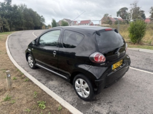 2013 Toyota Aygo 1.0 Vvt-I Fire in Black — image 5