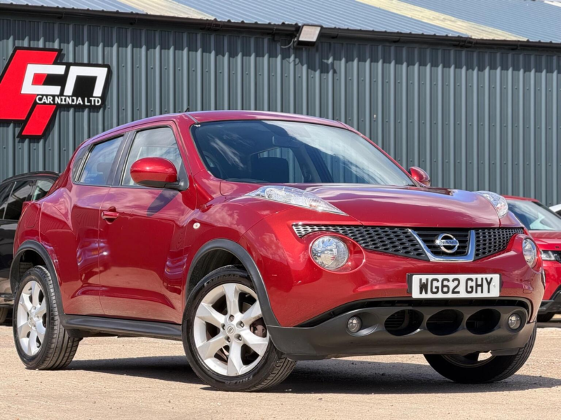 2013 Nissan Juke 1.6 Acenta CVT Euro 5 5dr in Red — image 1