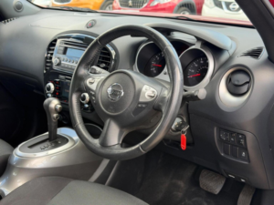 2013 Nissan Juke 1.6 Acenta CVT Euro 5 5dr in Red — image 2