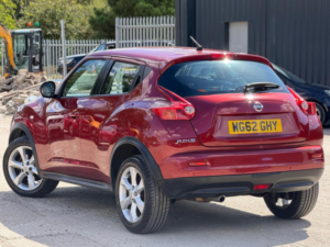 2013 Nissan Juke 1.6 Acenta CVT Euro 5 5dr in Red — image 3