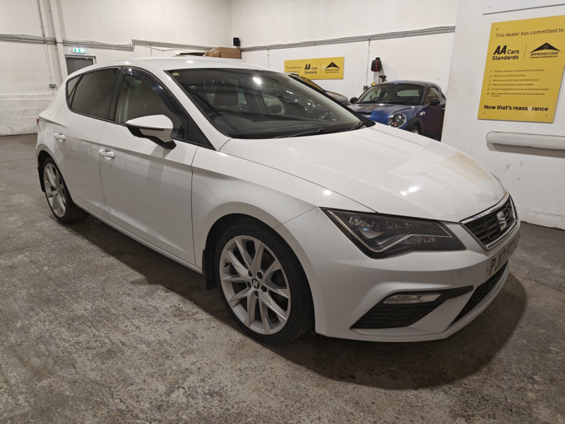 2017 SEAT Leon 1.4 Ecotsi Fr Technology in White — image 1