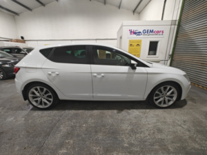 2017 SEAT Leon 1.4 Ecotsi Fr Technology in White — image 3