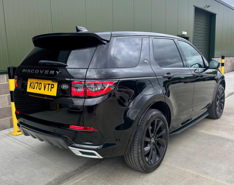 2020 Land Rover Discovery Sport 2.0 D240 Mhev R-Dynamic Hse Auto 4WD Euro 6 (s/s) 5dr in Black — image 1