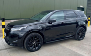 2020 Land Rover Discovery Sport 2.0 D240 Mhev R-Dynamic Hse Auto 4WD Euro 6 (s/s) 5dr in Black — image 3