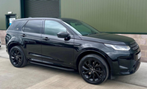 2020 Land Rover Discovery Sport 2.0 D240 Mhev R-Dynamic Hse Auto 4WD Euro 6 (s/s) 5dr in Black — image 5