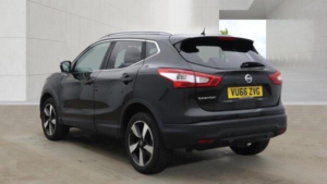 2016 Nissan Qashqai 1.6 Dci N-Connecta 2WD Euro 6 (s/s) 5dr in Black — image 4
