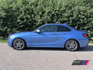 2016 BMW 2 Series 3.0 M235i Coupe in Blue — image 3