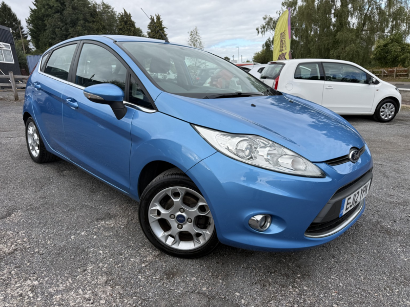 2012 Ford Fiesta 1.4 Zetec in Blue — image 1