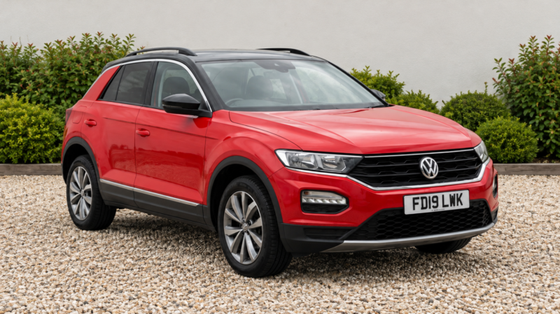2019 Volkswagen T-Roc 1.0 Tsi Design in Red — image 1