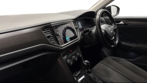 2019 Volkswagen T-Roc 1.0 Tsi Design in Red — image 4