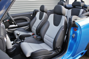 2010 MINI Convertible 1.6 Cooper S Convertible in Blue — image 4