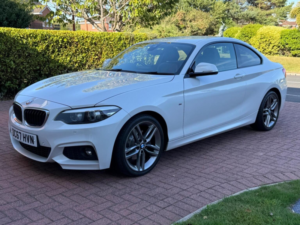 2017 BMW 2 Series 2.0 220i M Sport Auto Euro 6 (s/s) 2dr in White — image 4