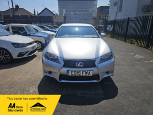 2015 Lexus Gs 2.5 300h Se in Silver — image 2