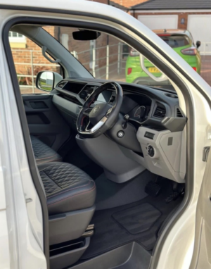 2022 Volkswagen Transporter T6.1 2.0 Bitdi Highline Kombi 4motion 204 Auto in White — image 3