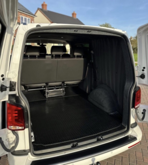 2022 Volkswagen Transporter T6.1 2.0 Bitdi Highline Kombi 4motion 204 Auto in White — image 5