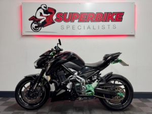 2017 Kawasaki Z900 900 Supernaked Euro 4 in Black — image 6